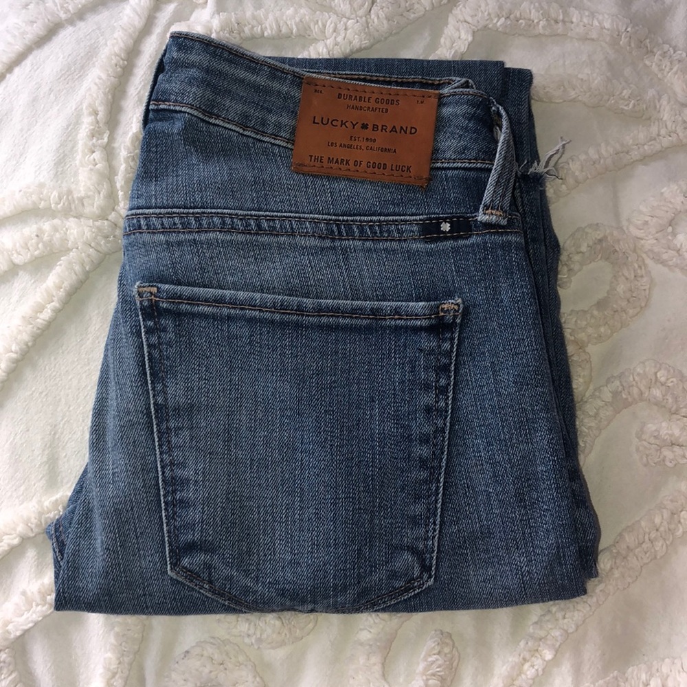 Lucky Brand l 26 skinny ripped jean